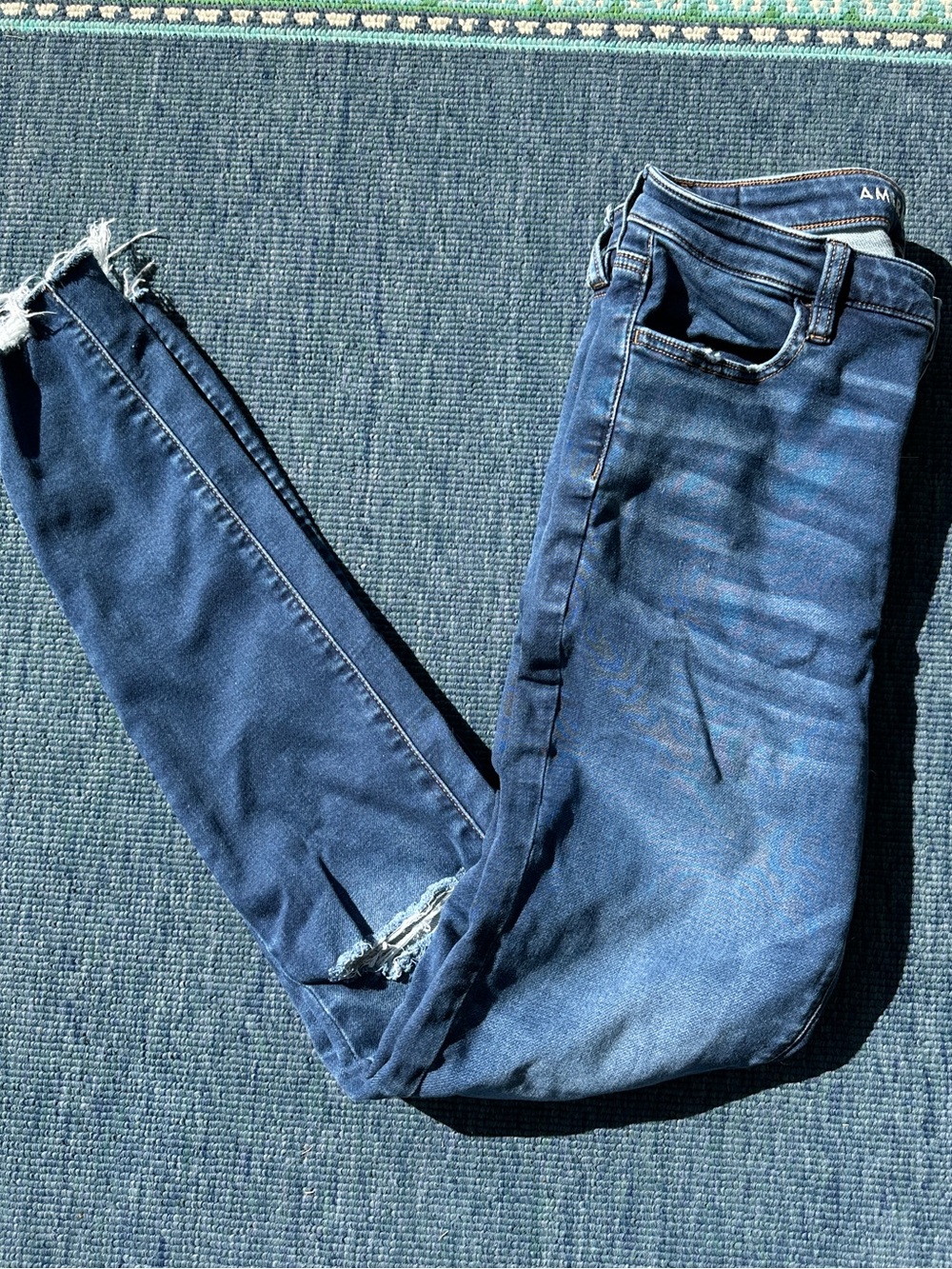American Eagle Outfitters Super High Rise Jeans distressed size10 X-Long
